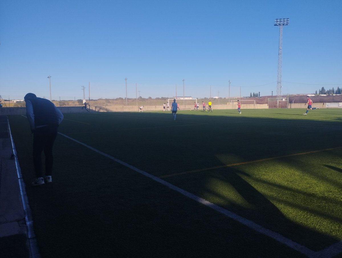 Gooooool de @zara.migue !!!

Control exquisito de nuestro killer para sacar un fusilazo con su pierna derecha que besa la red y rúbrica y actuación con un hattrick personal !!

84'

<a href="/Atco_Villanueva/">Atco Villanueva de Cordoba F.B.</a> 4
<a href="/PCCondeSenior/">Parque Cruz Conde Senior</a> 0