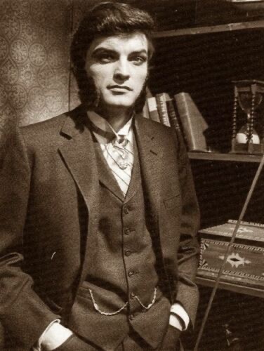 hollywoods_past's tweet photo. Happy Birthday to the amazing David Selby! My favorite guy on Dark Shadows!
I hope he has a great day! #QuentinCollins #DarkShadows #DavidSelby โค๏ธโค๏ธโค๏ธ https://t.co/pKbLpjTCjl