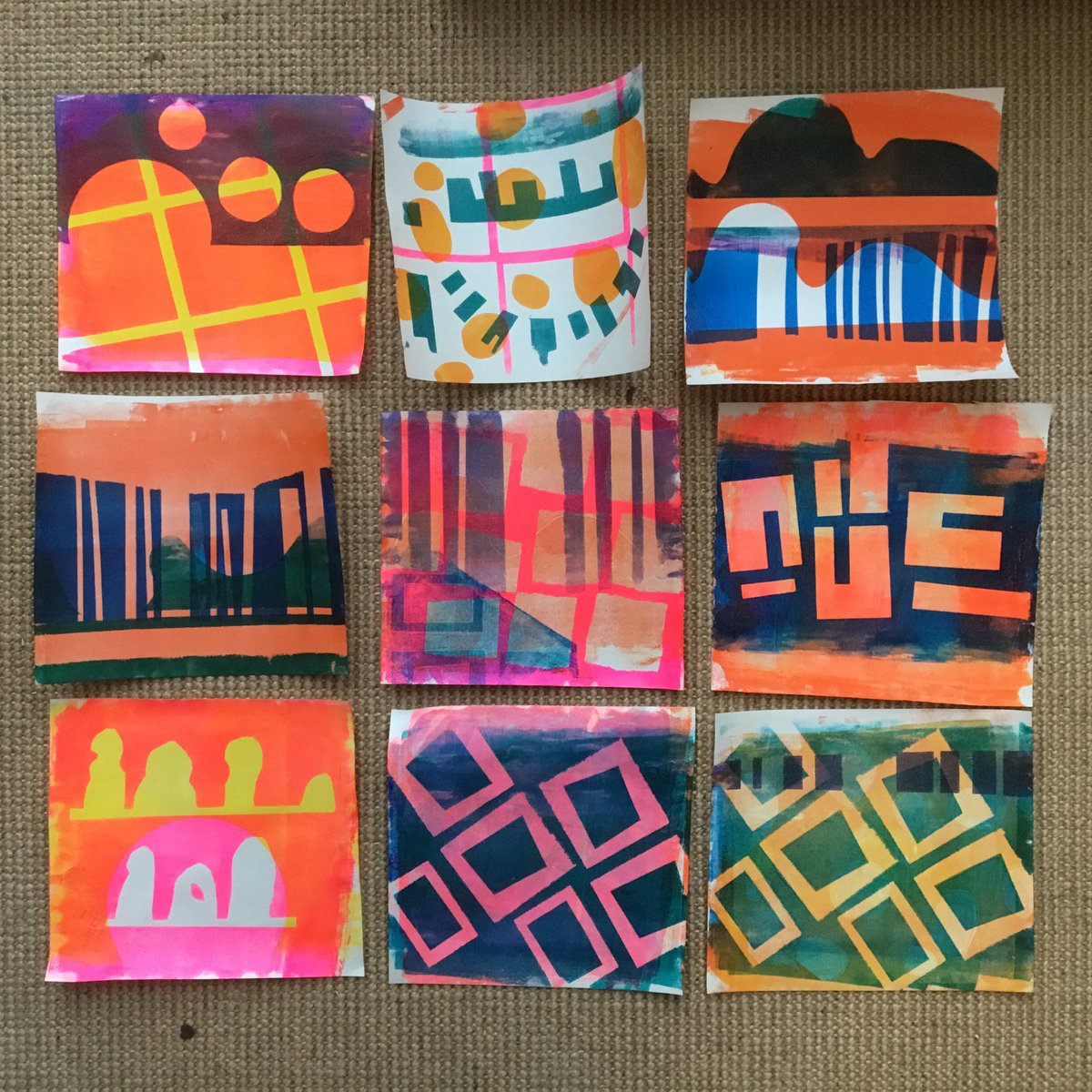 JeanEd70's tweet photo. Sunday afternoon #printmaking fun with the #gelliplate and @GoldenAcrylics #goldenopen trying out the #crookedlittlestudio method of working on three prints at a time. https://t.co/a3dHCn2FBN