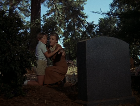 JamesStoorie's tweet photo. THE OTHER (1972).

Even if you guess the central twist early on, this is a unique, surprisingly grim tale set during the era of 'The Waltons'. Would make a good 'disturbed childhoods of The Great Depression' double bill with 'Lemora'.

#horror #gothic #folkhorror #thomastryon https://t.co/jqy66ZDzte