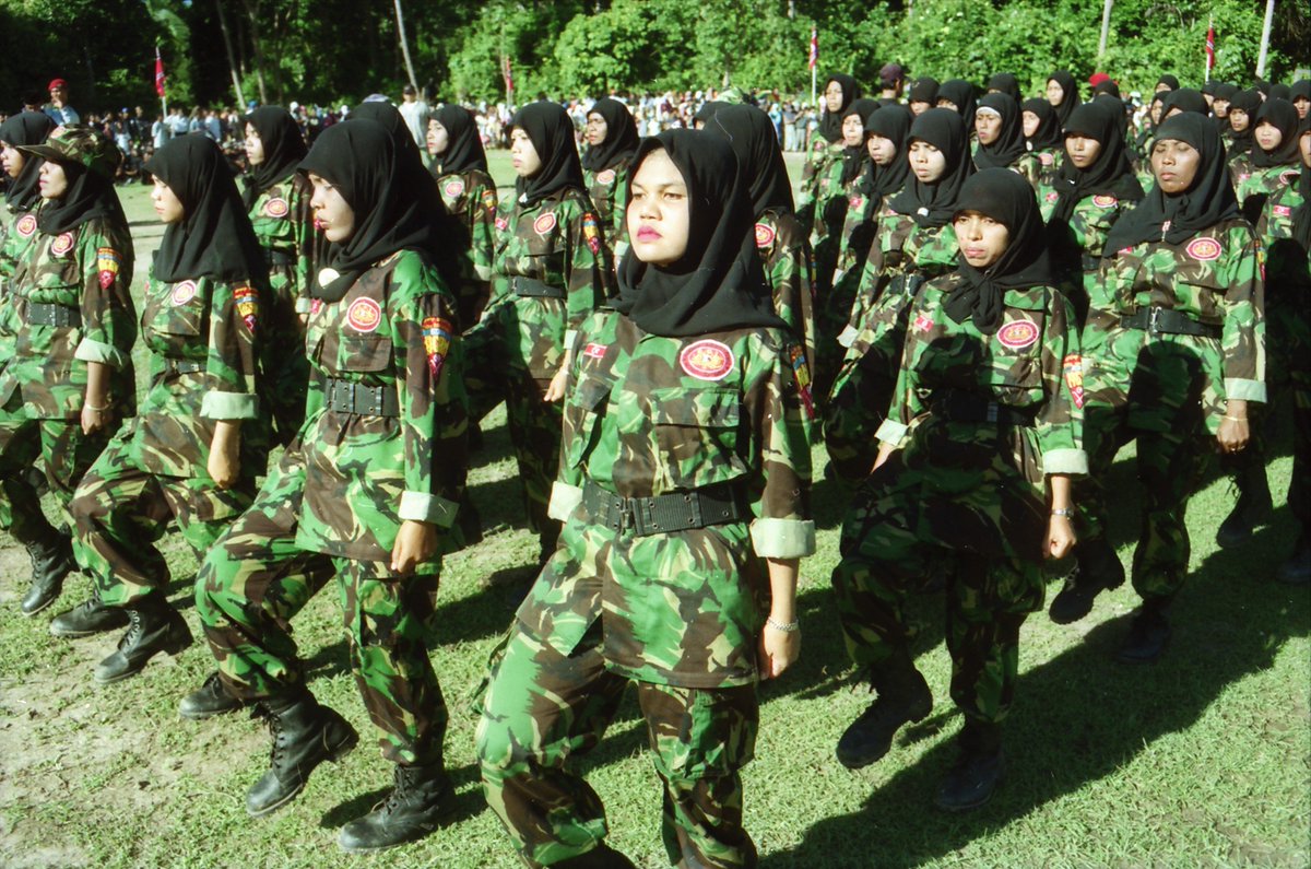 arbainrambey's tweet photo. Suatu hari aku jadi tamu di Markas Gerakan Aceh Merdeka (GAM), 3-4 Desember 2000 https://t.co/yT8vKovlDb