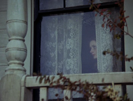 JamesStoorie's tweet photo. THE OTHER (1972).

Even if you guess the central twist early on, this is a unique, surprisingly grim tale set during the era of 'The Waltons'. Would make a good 'disturbed childhoods of The Great Depression' double bill with 'Lemora'.

#horror #gothic #folkhorror #thomastryon https://t.co/jqy66ZDzte