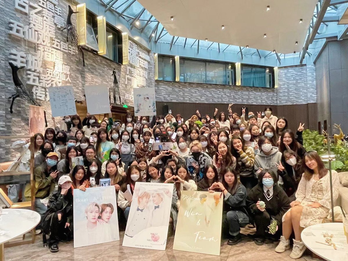 GreenNihility's tweet photo. I was very very very excited！！！I love bounprem already 3 years，but this is the first time that i joined in such an activity！So many fans in it，we all love BP❤️
@bb0un @Prem_space 
#BounPremOfTheDay 
#BounNoppanut 
#prem https://t.co/ONJ24pREgI