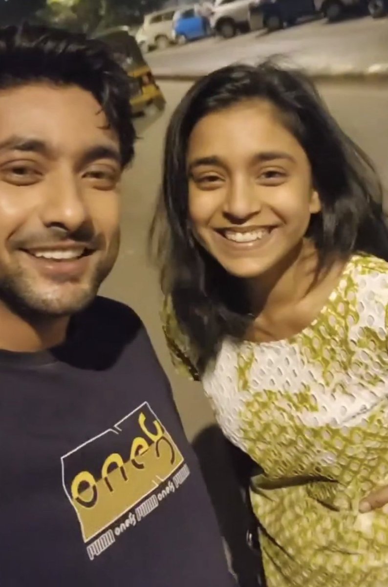 vrinshacaps's tweet photo. AND THEY MET ! 🌌🌌 

#SumbulTouqeerKhan #FahmaanKhan #SuMaan https://t.co/d4zVbQk4r7