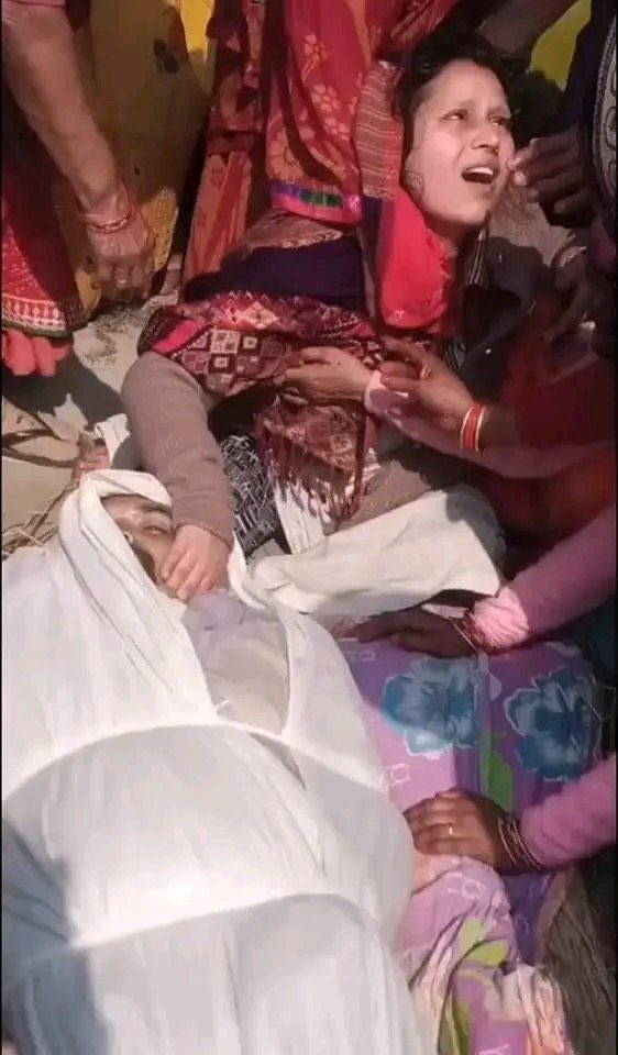 dryadusingh's tweet photo. @bihar_police सबको अरेस्ट करे और फ़ास्ट ट्रैक ट्रायल करे जिन्होंने #राजपूत_नरसंहार_छपरा किया हैं।बिहार सरकार पीड़ित परिवार की हर सम्भव मदद करे।@NitishKumar @yadavtejashwi @sudhakarjmi @sanjaysinghjdu @drsunilsinghmlc @SIGRIWALBJP @MinisterNSBablu @RadhamohanBJP @RajivPratapRudy https://t.co/2l1H1uH0zB