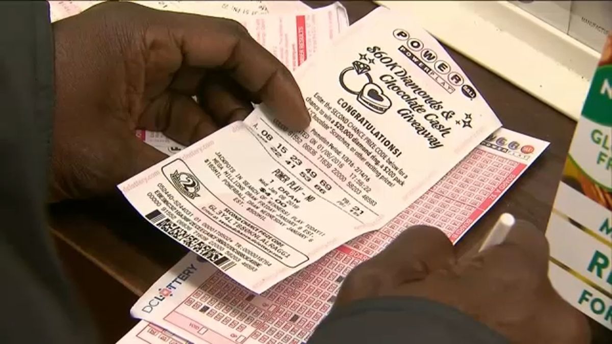 RT @ABC7NY: Powerball jackpot climbs to $747M https://t.co/vrDmMAc8mo https://t.co/yFRpPQwYwU