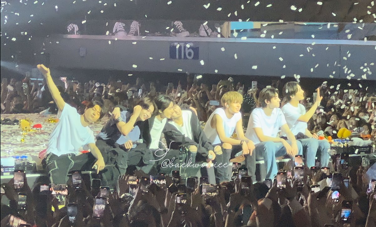 EN7ernally's tweet photo. i love you so much, my precious enhypen 😭🤍 thank you for bringing happiness to many people, always remember that you are loved. 🥺 https://t.co/UPkahJAk5b