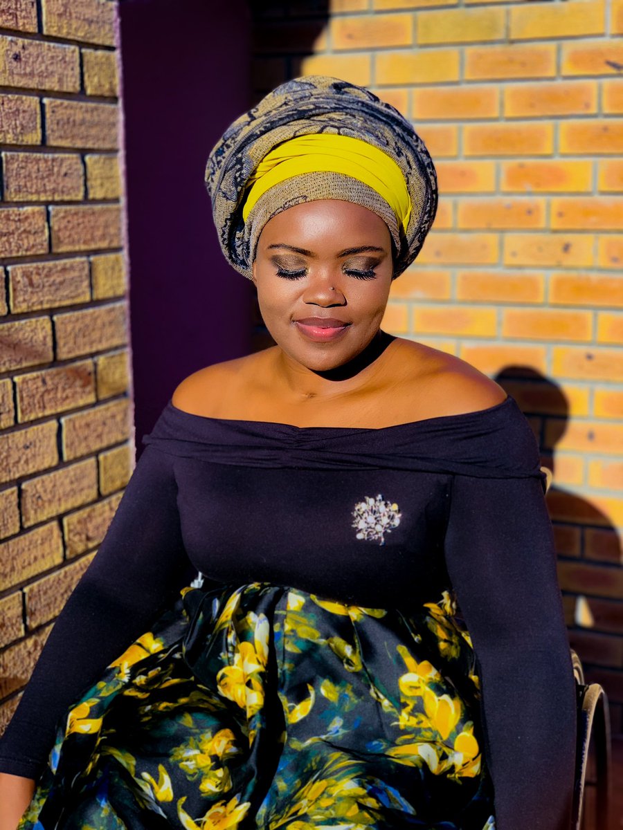 RoyaltiOnWheels's tweet photo. How I showed up in church today 🥺 https://t.co/oBdLqKWnTF