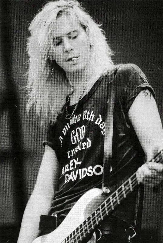 Happy Birthday Duff McKagan  