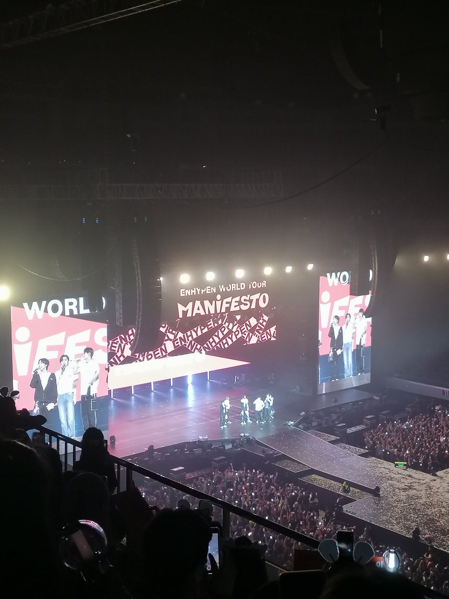 Presmintchoco's tweet image. ✨02|03|23✨
Words aren't enough to express how happy I am since finally I saw them in person and became a part of this crowd.😭 it was my 1st concert experience and it will remain forever in my heart. Mahal ko kayo so much my OT7! Till we meet again soon! 
#MANIFESTO_IN_MANILA_