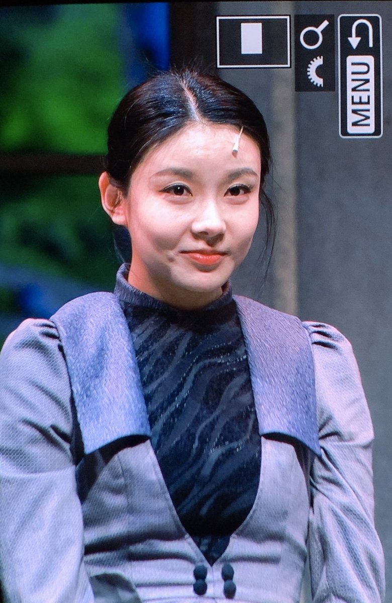 230205
오랜만이고
막공까지 수고하고 잘 했어

#나영  #김나영 #nayoung #kimnayoung