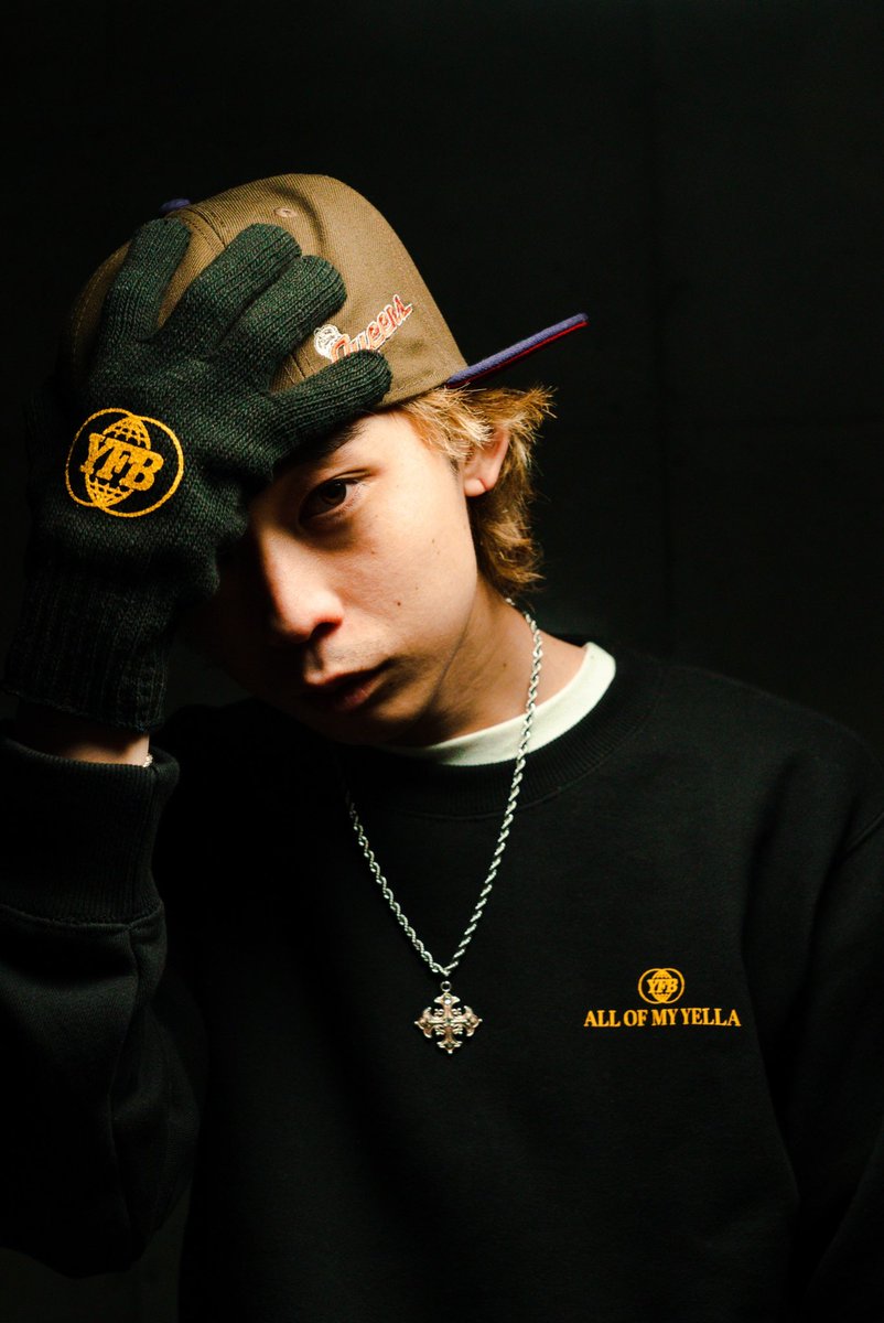 yella_flat_boys's tweet photo. information

「ALL OF MY YELLA release party」2/11 [or] MIYASHITA PARK
にてアルバムリリースを記念したオリジナルギアを販売いたします。

会場限定、数量限定での販売になりますのでご了承ください。

▼Crew Neck Sweat
▼YFB Mug
▼YFB Gloves

Photo by @rio_tashiro 
———————————— https://t.co/TkcwC08taw