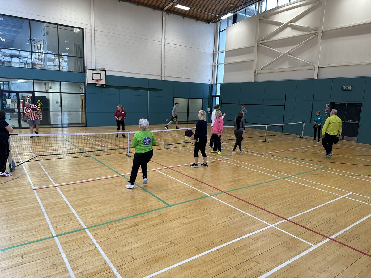Another fantastic turnout at our coaching session!🤩 We are on every Sunday 11am - 1pm at the <a href="/Glasgow_Sport/">Glasgow Sport</a> Donald Dewar Centre. Sessions are lead by our <a href="/PickleballScot1/">Pickleball Scotland</a> qualified coaches &amp; helpers😃 

#GlasgowECOS2023