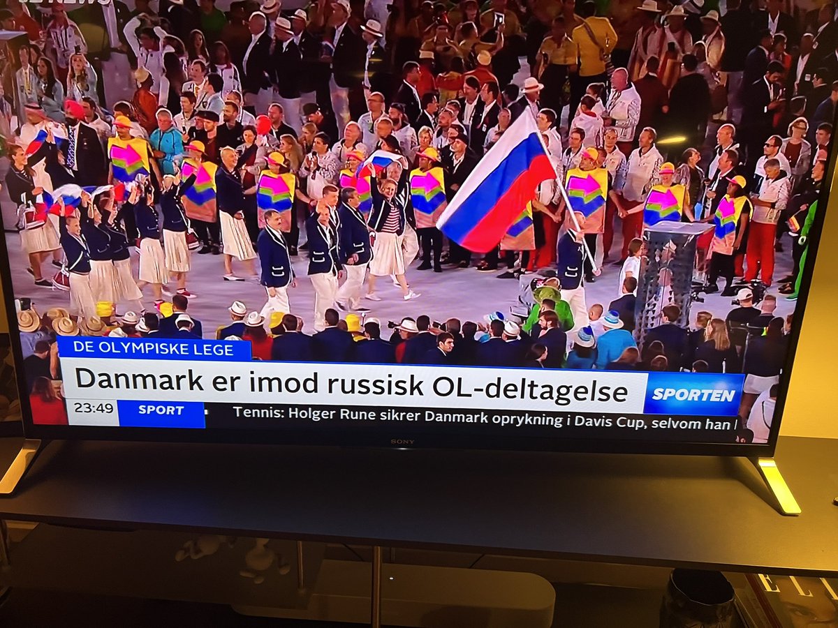 Peder Bisgaard (@bisgaard_peder) on Twitter photo Godt brølt <a href="/engelschmidt/">Jakob Engel-Schmidt</a> - i Firmaidrætten både i Danmark og den europæiske firmaidrætsorganisation #EFCS står vi fast på fortsat udelukkelse af russiske atleter og ledere. Godt brølt <a href="/engelschmidt/">Jakob Engel-Schmidt</a> - i Firmaidrætten både i Danmark og den europæiske firmaidrætsorganisation #EFCS står vi fast på fortsat udelukkelse af russiske atleter og ledere.