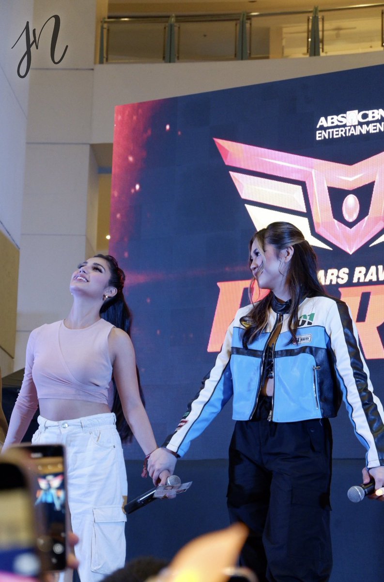 jnclicks's tweet photo. 230205 JaneNella

Darna Trinoma Mall Show Caravan

@Imjanedeleon @superjanella 
#JaneDeLeon #JanellaSalvador #JaneNella #Darlentina

[DO NOT CROP THE WATERMARK] https://t.co/7Q0EBQcAcc