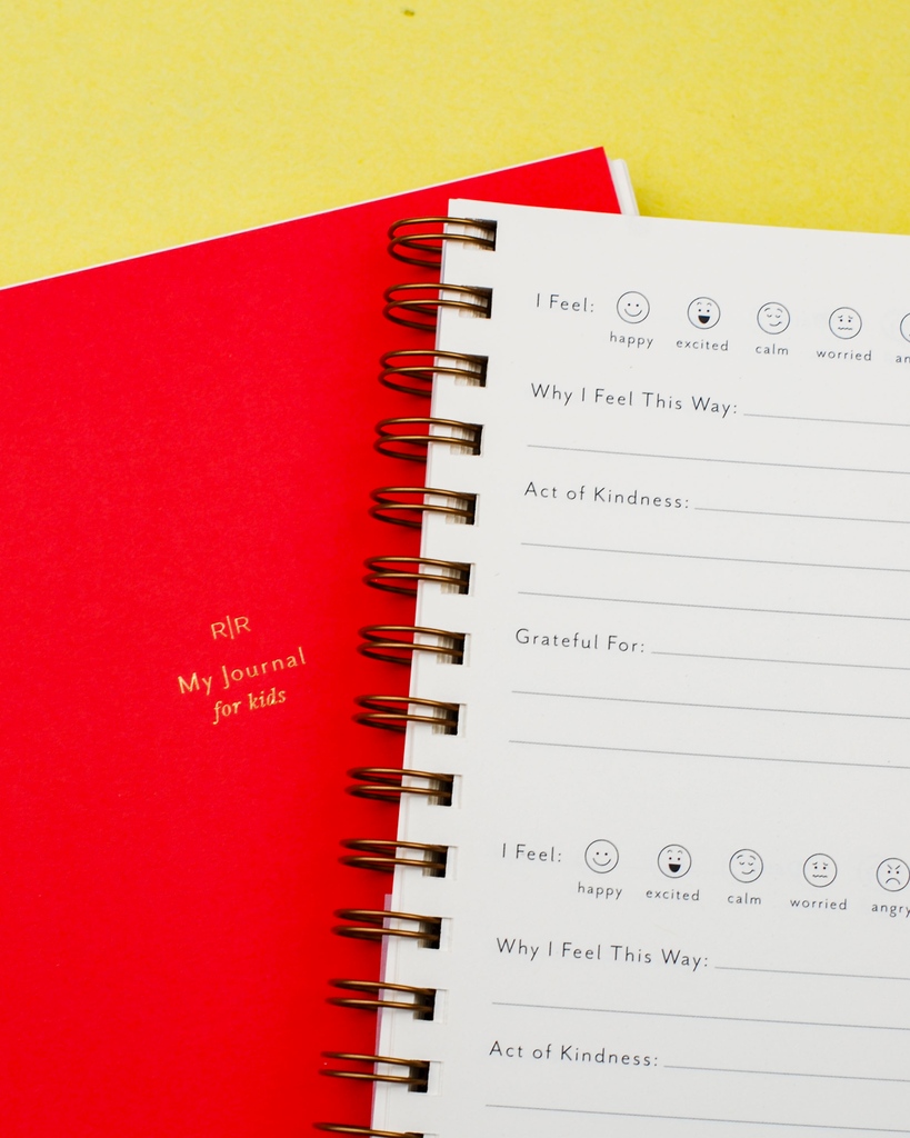 recessshop's tweet photo. Want to get your kids into a practice of gratitude and thoughtfulness? This daily journal from Ramona & Ruth has space for kids to reflect on their feelings and express gratitude π
#recessshopyyc #penstopaper https://t.co/c0HhZ28iOI