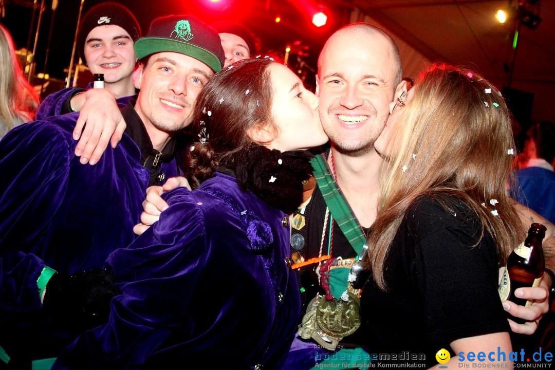 seechat's tweet image. 33-Jahre-Waldteufel mit Fly: Tettnang-Kau, 04.02.2023

## 25 Jahre seechat.de | Die Bodensee Community - JUBILÄUM ## 1999-2024

#Waldteufel, #Kau, #Coverband, #Fly, #FlyCoverband, #Fasnet, #Tettnang, 
#BODENSEEMEDIEN, #ILOVEBODENSEE, #bodenseemedia, #BODENSEE
