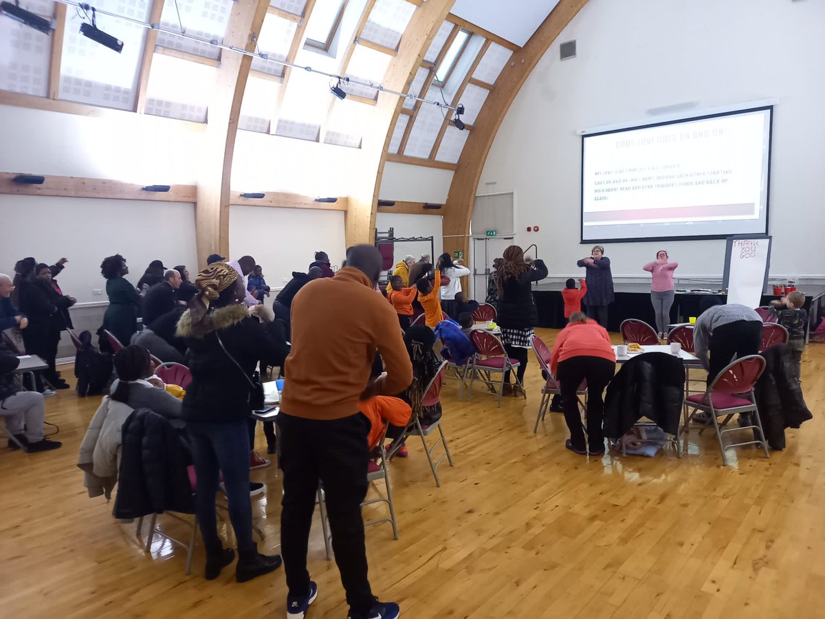 leeanne_1986's tweet image. Today in breakfast church we thought about how God's love goes on and on and on and on and on. We thought about what we wanted to say thank you for and everyone was encouraged to look at the amazing sky when out walking. @DioceseOfYork @MultiplyReach @TrinityMboro