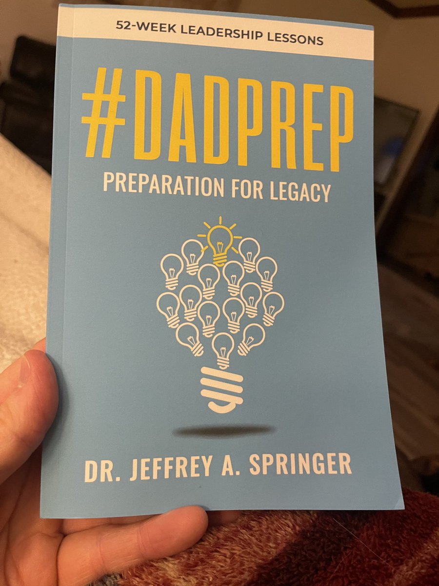 THSMr_Horner's tweet photo. Started this incredible book written by my friend Jeff Springer. What a powerful way to start the week. A challenge to be the best #DAD I can be and to #getintothegame! Motivating and challenging. #dadprep #grow #buttonupboys @suitupministry @ryancscott1981 https://t.co/oyCy4pIWFH