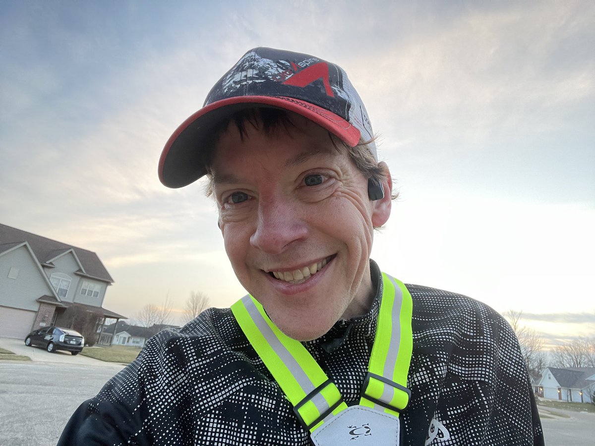 HenryHoward's tweet photo. 10.5 miles, first weekend of back to back double digit runs this year. Huzzah!
Have an amazing day #runner friends and don’t forget to #findjoy, #smiledeep and #keepshowingup
#runchat #inspiredbyathletes #ultraspire @Ultraspire https://t.co/WOqivkUzkd
