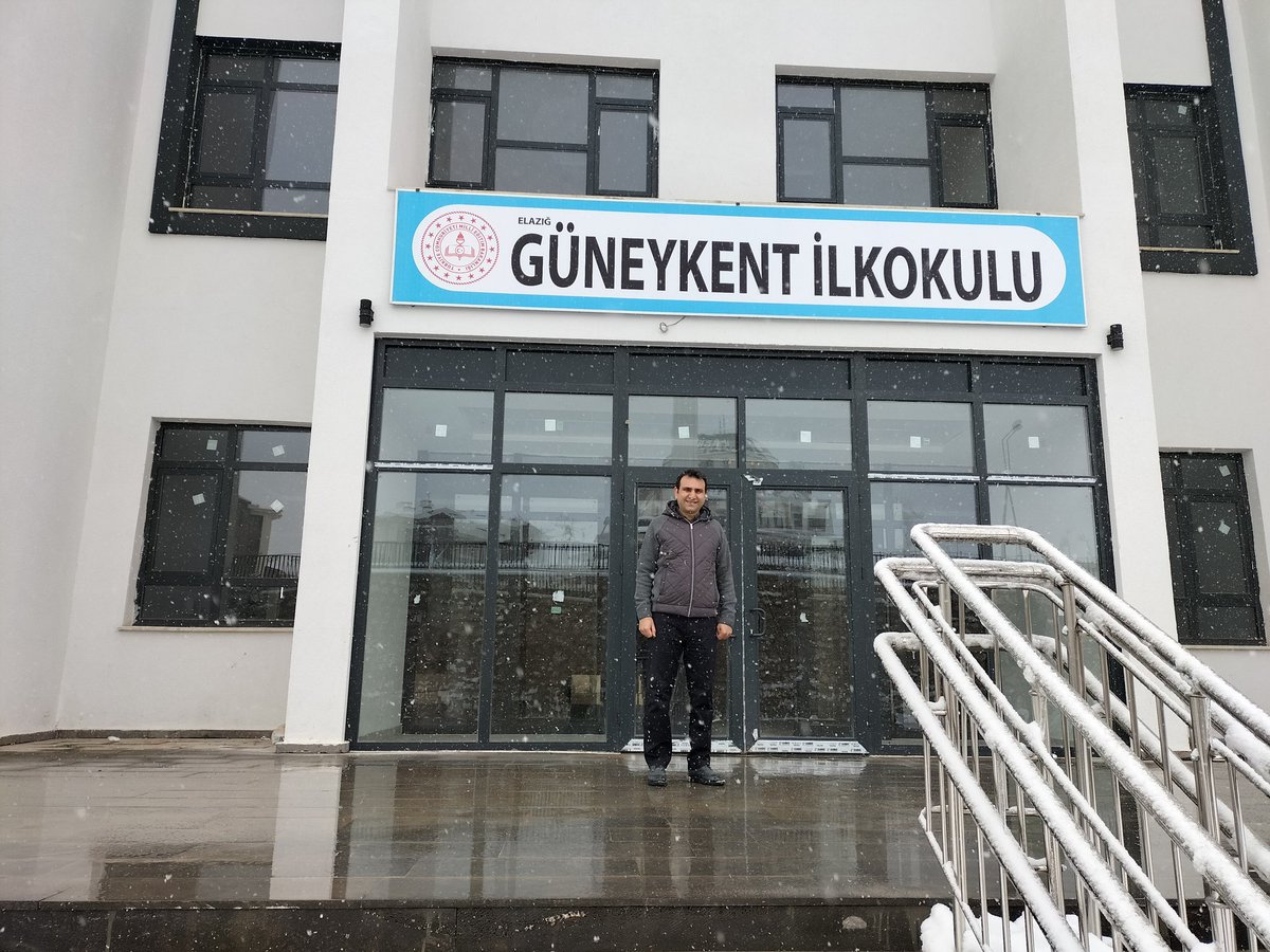 mehmetyigitmem's tweet photo. Güneykent Mahallesi 
Güneykent İlkokulumuz şehrimize Hayırlı olsun.
İlkokulumuz ve ortaokulumuz yeni dönemde eğitim öğretime açılmıştır.
Açılış sürecinde haftasonu dahil bizimle çalışarak destek olan tüm çalışma arkadaşlarıma teşekkür ederim.
@tcmeb @omertoraman25 @tuncay_morkoc https://t.co/dNiEVKApS4