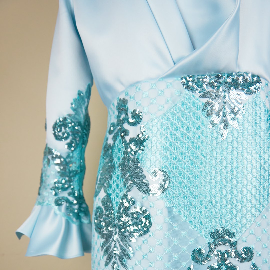 bominari_'s tweet photo. Draping dress in tiffany blue π
#bominari #bominaribridal #bridal #weddingdress #engagment #solemnisation #malaydresswedding #receptiondress #drapedweddingdress #minimalweddingdress #dress #kebaya #kurungmoden #bajumelayu #WhiteFlowerSeries https://t.co/ewCpkEo7BI