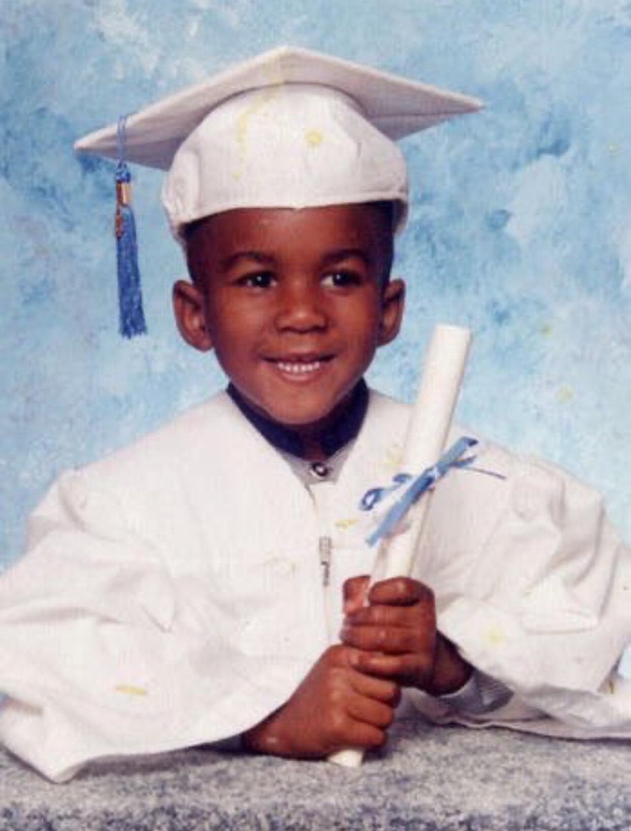 Happy Heavenly Birthday to Trayvon Martin. Rest in Power.

(February 5, 1995)   