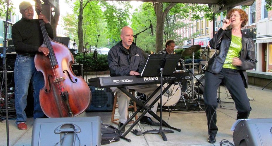 Its cold outside so it’s a good reason come in to listen to the schorching hot music of the Diana Leigh Quartet! Today from 1-3! We have charcuterie available for purchase or feel free to bring your own snacks and enjoy some great wine and local beers! As always no cover charge!