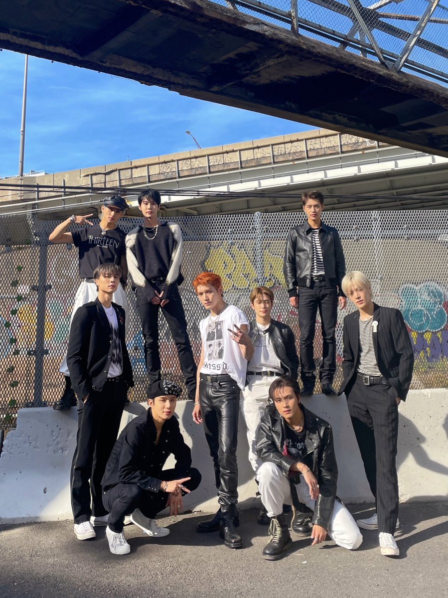 Dropping yet another concept for the ‘Ay-Yo’. This time we were pulling more of a bad boyish look, this the present leather, but also darker shades of our attires. I believe that our surrounding is also giving off such vibes, despite the bright weather that graced us this day.