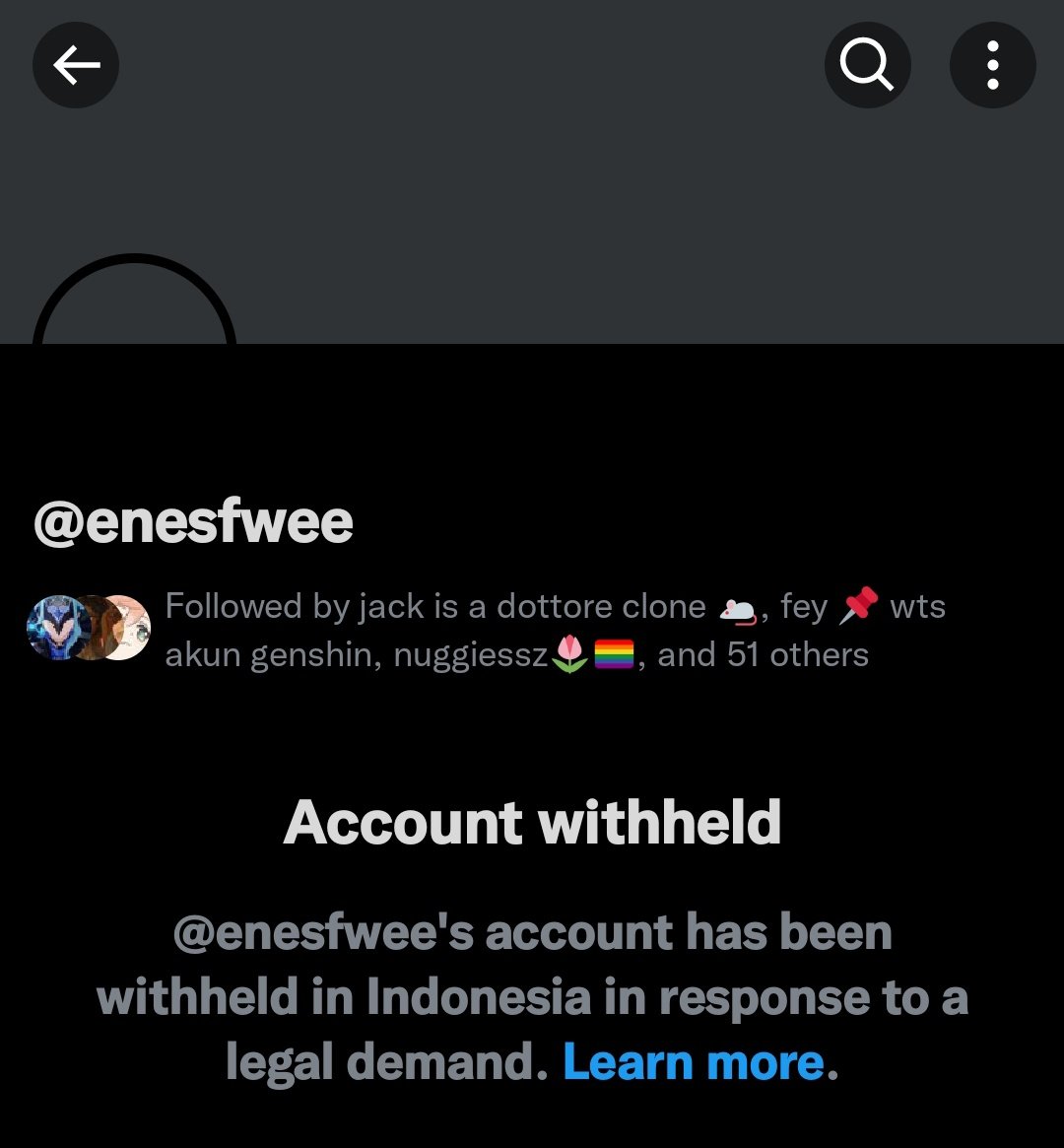 VNNZ16's tweet photo. Another queer artist getting booted 'cause they draw lewd arts of Genshin men kissing each other.
Welcome to the club, @enesfwee~
https://t.co/wpcgrUlZXb
#HumanRights
#BlokirKominfo
#GugatKominfo
#TuntutKominfo
#SaveDigitalFreedom https://t.co/eRSfZgVSxQ