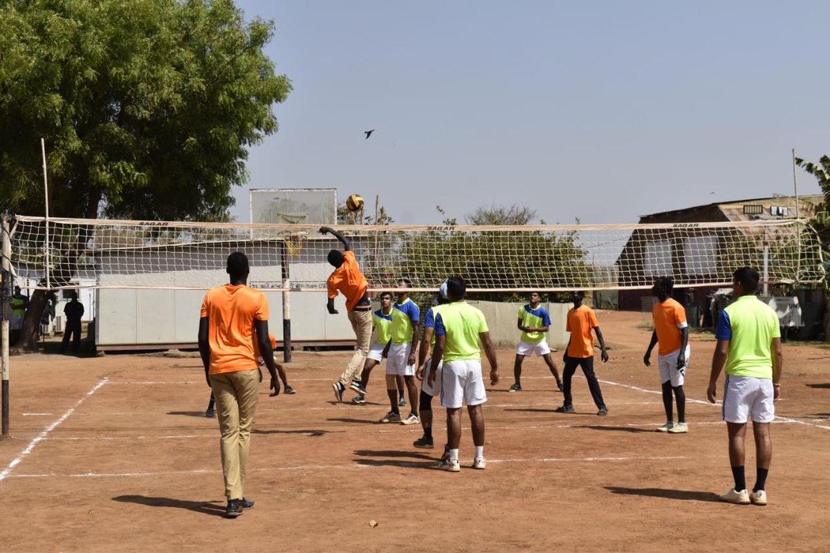 A friendly volleyball match was organised between INDBATT-II and John Garang Medical University

With a view of  to target youth of SOUTH SUDAN in the field of sports, INDBATT-II at Bor organised a friendly volleyball match between INDBATT -II and John Garang Medical University