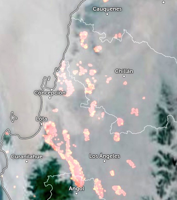 ICEBiobio's tweet photo. Así amanece la región cubierta entre humo y nubosidad, baja temperatura al momento en zona costera, evite salir de su hogar si lo hace utilice mascarilla carga de humo en el ambiente podría generar problemas respiratorios, sobretodo a personas con asma. #altoalfuego https://t.co/RufXLZlC7s