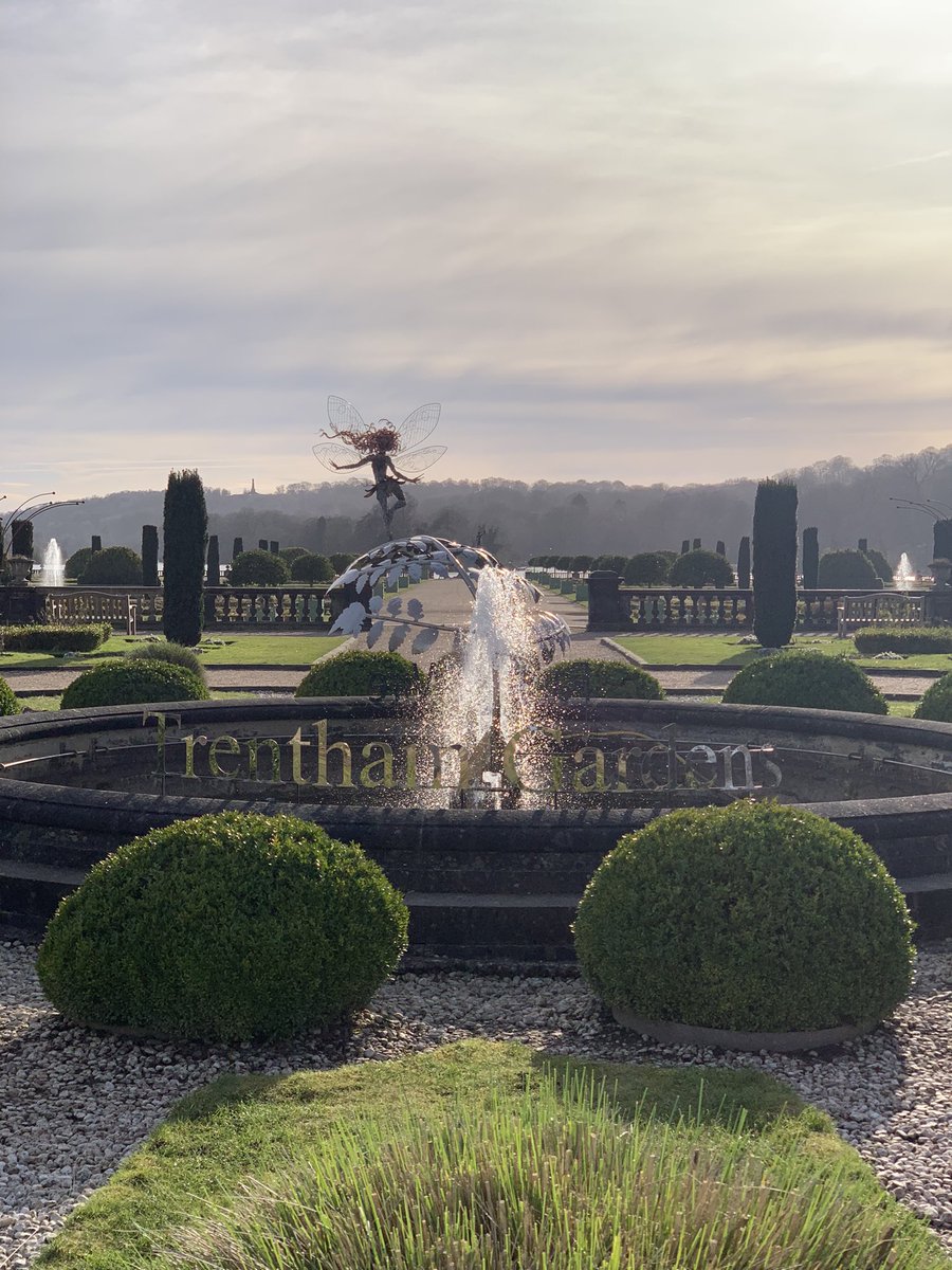 A beautiful spring afternoon @TrenthamGardens. Sun in shining and people are out enjoying themselves.   Summer is coming.   #summer #sun #sundaychill