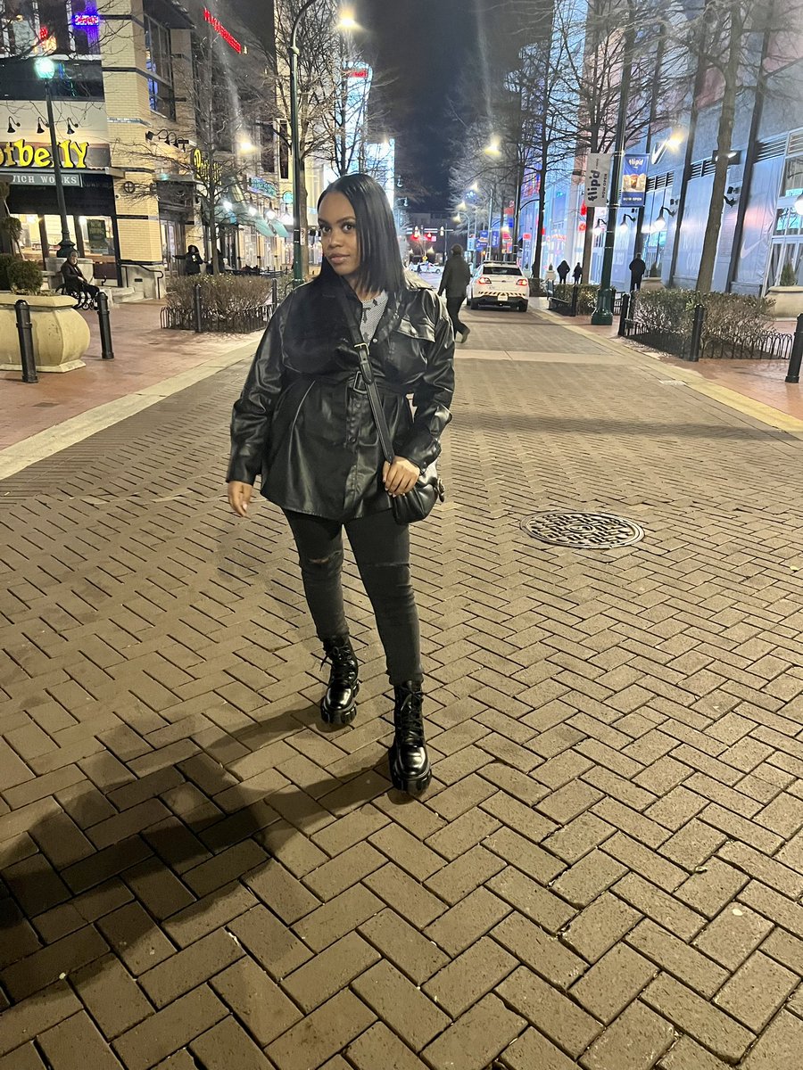 ItsNaesWorldd_'s tweet photo. 🖤🕷️ https://t.co/rolwNnKKdn