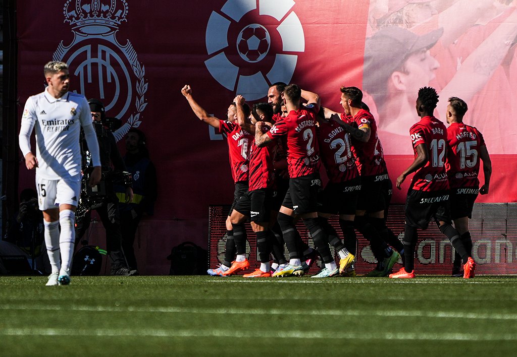 ▪️ Thibaut Courtois injured in warm-up
▪️ Down 1-0 after 13 mins

Tough start for Madrid at Mallorca 😬