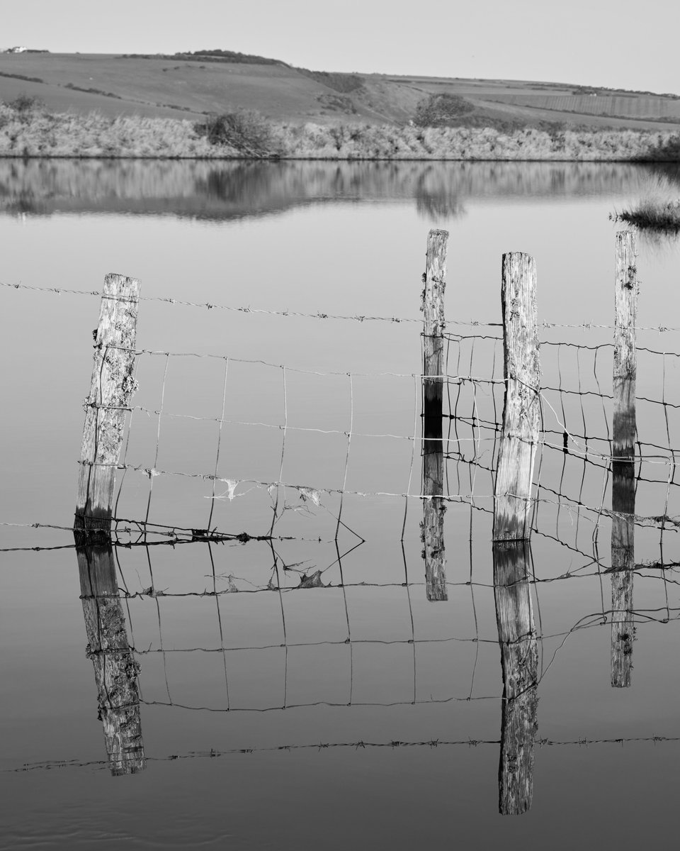 Cuckmere Haven

#blackandwhitephotography 
#cuckmerehaven
#southdownsway
#reflections 
#abstractlandscape
#Abstract 
#abstractphotography
#winterlight
#nikonz7ii 
@UKNikon 
@southdownsvg 
@BHCameraClub