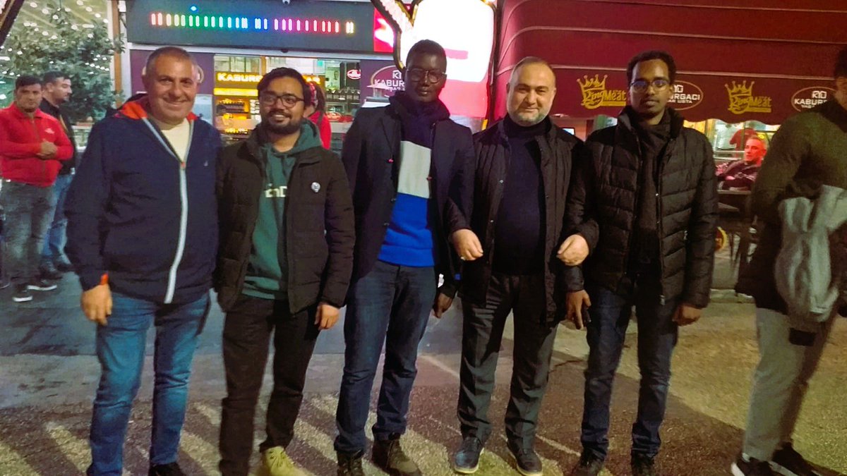 adanailmuftulug's tweet photo. İL MÜFTÜMÜZ SAYIN MEHMET TAŞCI, ULUSLARARASI İLAHİYAT PROGRAMI ÖĞRENCİLERİYLE BULUŞTU
https://t.co/t93u95E9wx
#EğitimİleDeğişirDünya
#AdanaİlMüftülğü
#DIBAliErbas
#MehmetTasci
#DinHizmetleriGM
#Dib_Egitim
#Diyanet #DiyanetHaber
#idrisyavuzyigit
#diyanetbasin https://t.co/BWh1oaB2dF