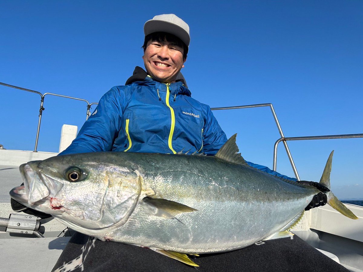 tarzanfishing's tweet photo. ヒラマサ釣りの聖地玄界灘へ!
水面爆発から始まる強烈なファイト。
皆がヒラマサに魅了される理由が分かりました。次はきちんと筋トレしてから挑みます!笑
#MonsterKiss #MGX_Infinitys https://t.co/CoDfQdbfag