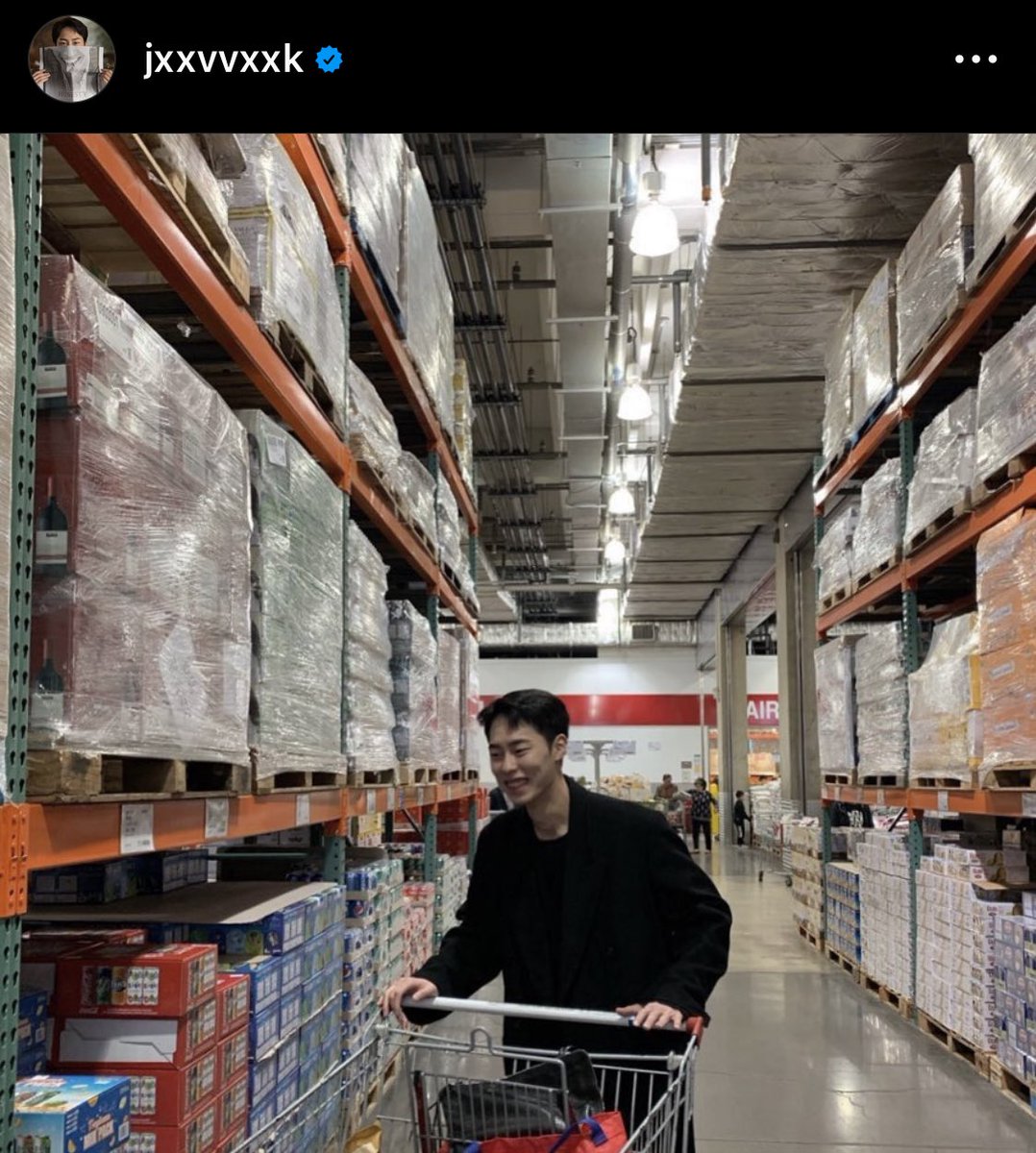 มาเจรจาซื้อไอค่อนสยาม          เดินแม็คโคร