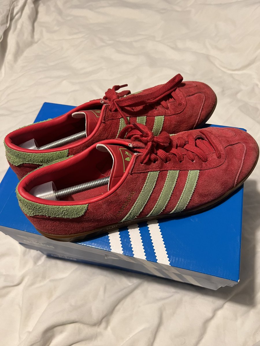 Alex_Angell_15's tweet photo. @adiFamily_ Hamburgs size 12 - worn still in good condition few marks due to age - not original box but will send in adidas box - £45 TYD (F+F) +4% G+S https://t.co/UKCdPF78D5