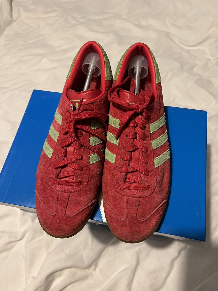 Alex_Angell_15's tweet photo. @adiFamily_ Hamburgs size 12 - worn still in good condition few marks due to age - not original box but will send in adidas box - £45 TYD (F+F) +4% G+S https://t.co/UKCdPF78D5