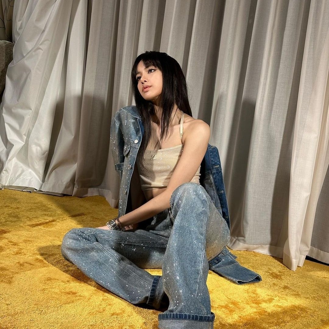 bvlgrlisa's tweet photo. the gaze giving me "undress quickly" https://t.co/8Howa8qmJX