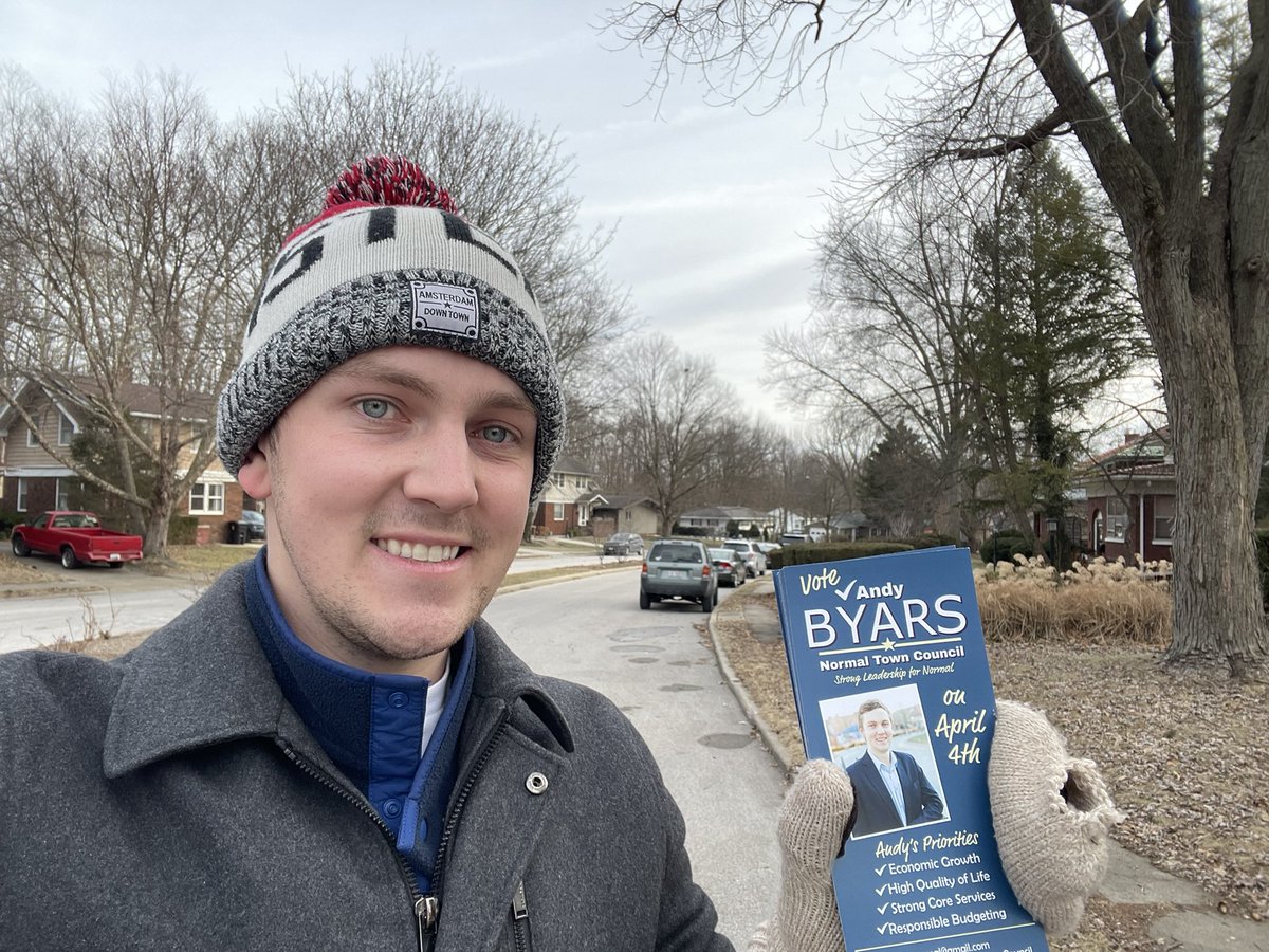 AndyForNormal's tweet image. The duality of a candidate! Knocking doors by day, attending @mcleancochamber annual gala by night! I enjoyed spending Saturday talking to voters and celebrating the economic accomplishments of our community.
#blono #normaltowncouncil #mcleanco #andyfornormal