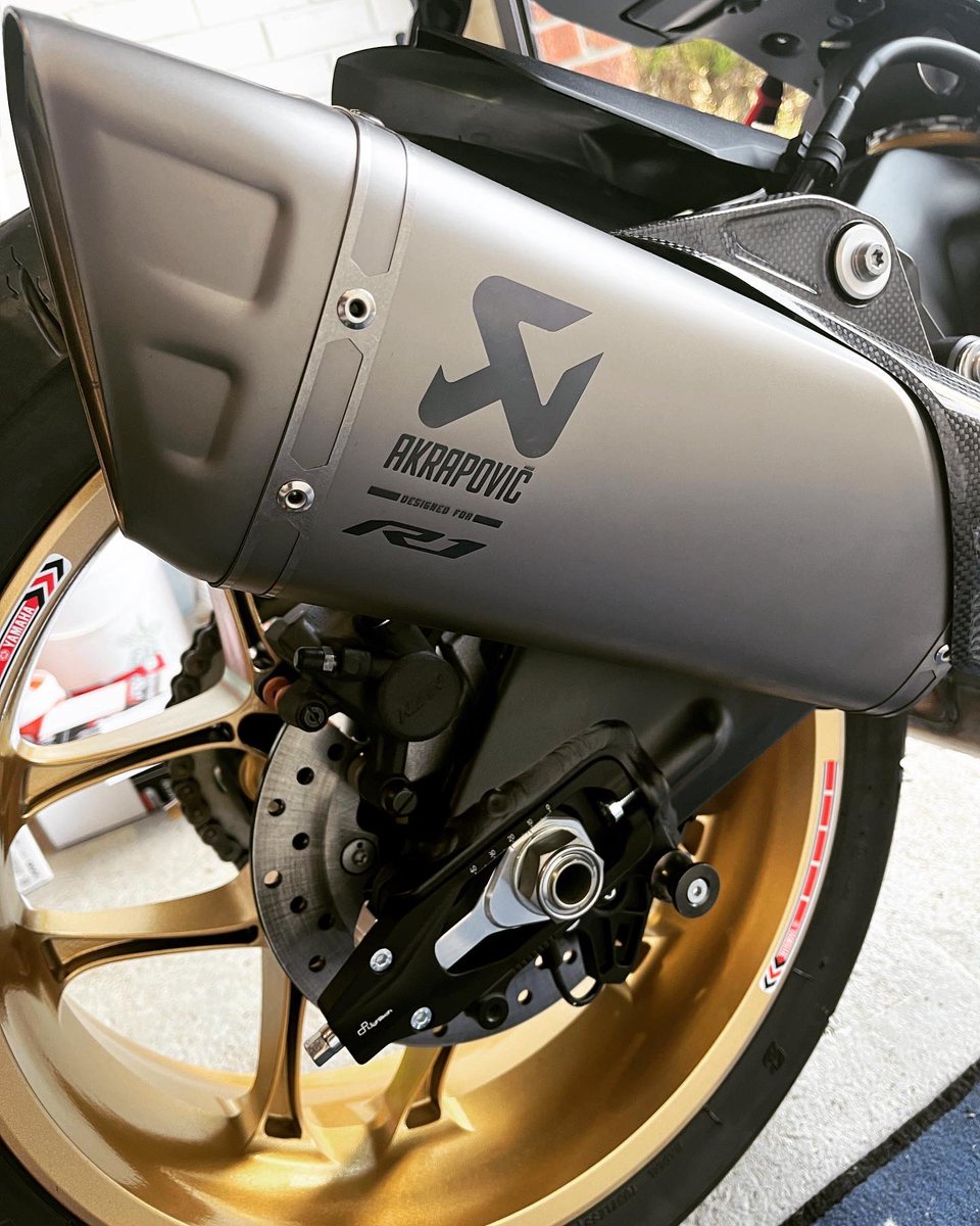 Chris241287's tweet photo. New chain adjusters fitted from @ReactiveParts @LighTech_Racing maybe the chain & sprockets need an upgrade now ๐
๐ #yamaha #r1 #worldgp60thanniversary #reactiveparts #lightech https://t.co/FahRGCbQmH