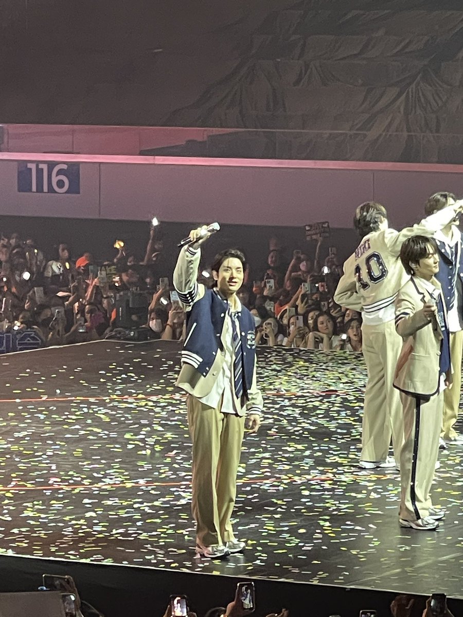 jaketheaussiee's tweet photo. his visuals are no joke 🤯

#ENHYPEN_JAKE 
#ENHYPEN 
#MANIFESTO_IN_MANILA_D3 https://t.co/Xp8ZmwYVGx