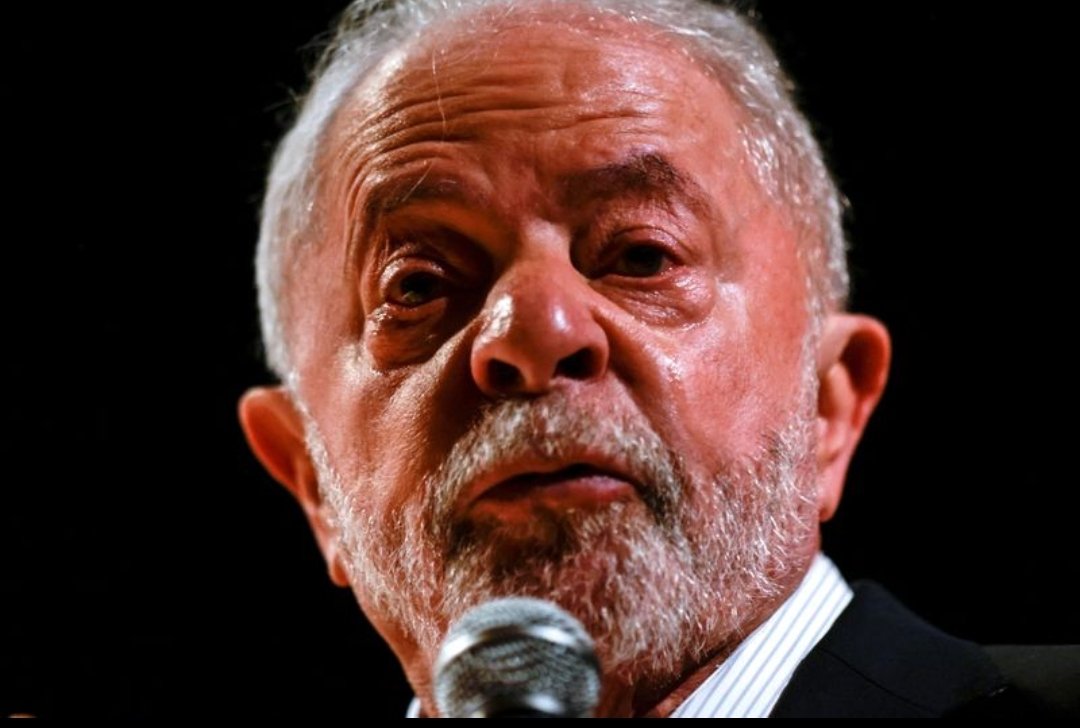 Micorrhyzum's tweet photo. A SAÚDE DO "LULA" PASSA A IMPRESSÃO DE FRAGILIDADE. IMAGEM PESADA...

Muita pressão. Cobranças por prometer demais, fingimento de falsos amigos, raiva aos opositores, descontrole na oratória, ofegante, um carma pesado. O passado não foi esquecido, ele não está tranquilo! https://t.co/smavQO1GWY