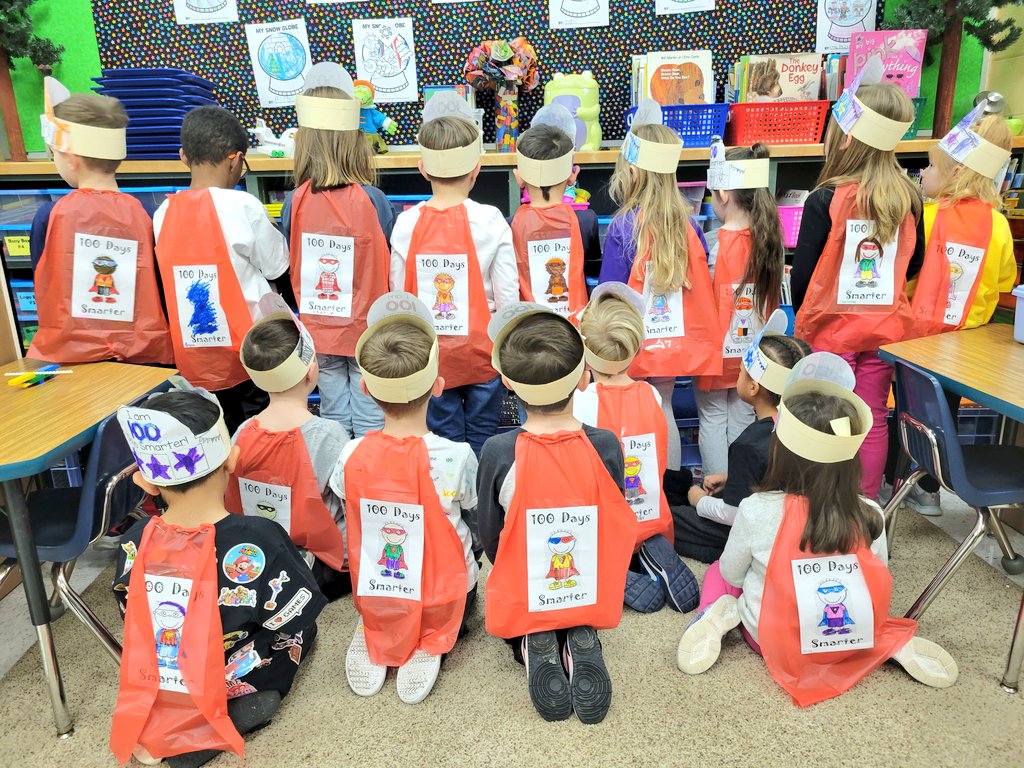 😎 More predictions and Celebrating the 100th Day of School <a href="/GreenvilleES/">Greenville ES</a> One kiddo correctly predicted snow on Feb 1st! Cheers to the 2nd half of the school year!!! #GreenvilleES <a href="/KNicholson91016/">Katie Nicholson</a> #GESKinderRocks