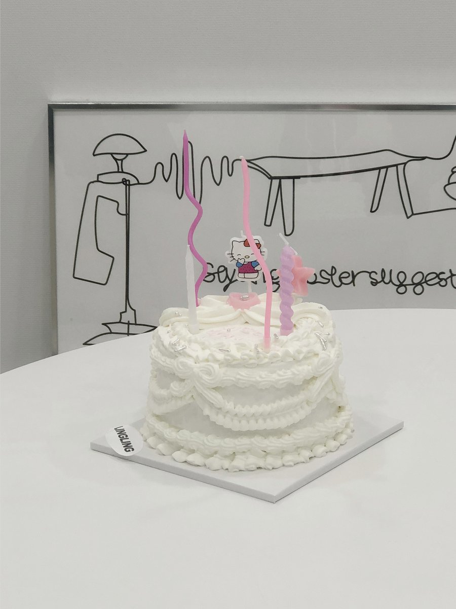 ♡ ♡ ♡  축  ♡ ♡ ♡
♡  백현        전역  ♡

#BAEKHYUN_is_back
#배켜니_소집해제한다_짱이지
#배켜나_우리_기다렸어
#배켜니_보답_받을준비완료