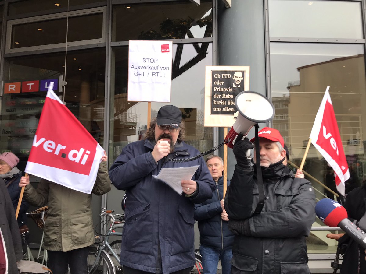 dju_Nord's tweet photo. Diese Kolleg_innen gehören mit in den Blick: am Baumwall bei #Gruner+Jahr/#RTL arbeiten nicht nur #Journalisten +Journalistinnen. Mehr als die Hälfte der 1500 Beschäftigten sind #Verlagsangestellte #IT #Papiereinkauf #Verwaltung #Medienkaufleute #Graphik uvm. #AusverkaufStoppen! https://t.co/fykuq16c4G