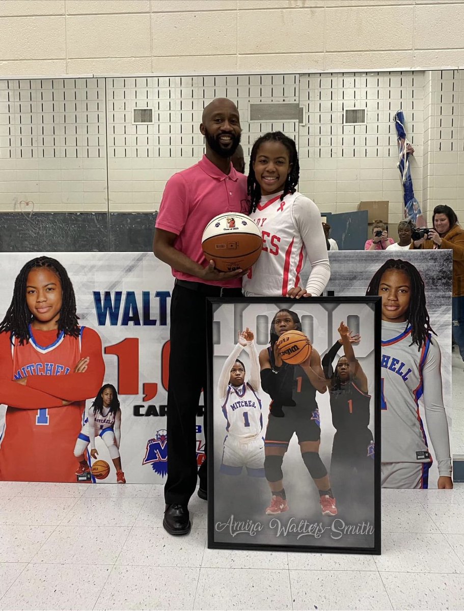 Amira Walters Smith one of the hardest working youth I have seen! Congratulations on your achievement!! 1000 Career Points 🏀🏀🏀 <a href="/walters_amira/">Amira Walters-Smith</a>